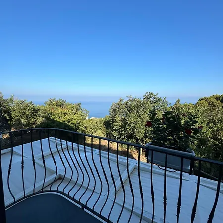 Paola Guest house