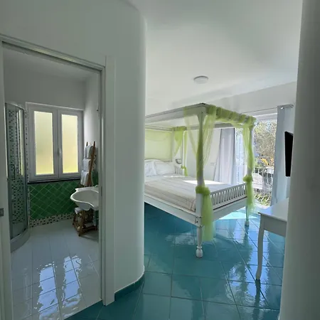 Paola * Anacapri (Isola di Capri)